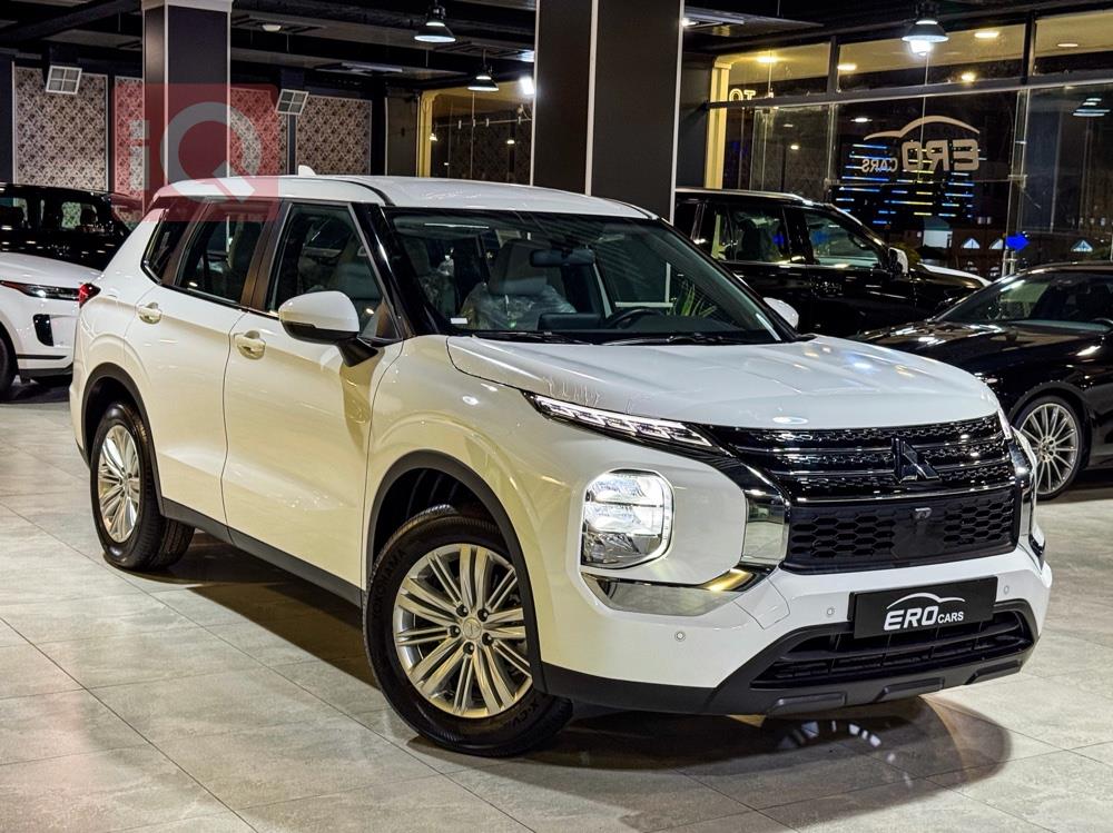 ميتسوبيشي اوتلاندر